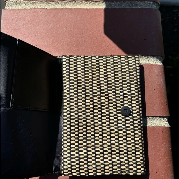 Saks Fifth Avenue Wallet Bag - Picture 5 of 6